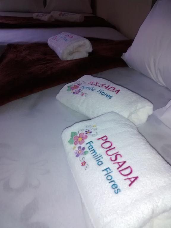 Pousada Familia Flores ペーニャ エクステリア 写真